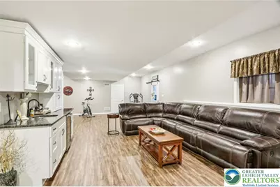 955 Yorkshire Drive, Upper Macungie Township, PA 18031 - Photo 51