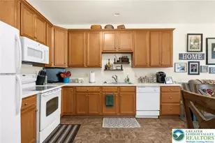 195 Maple Ct, Alburtis Boro, PA 18011 - Photo 5