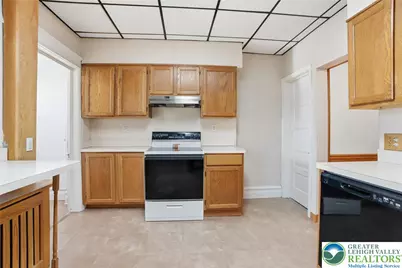 1050 Delaware Avenue, Fountain Hill, PA 18015 - Photo 11