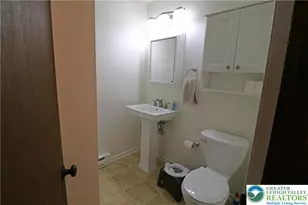 3045 Olivia Cir, Salisbury Township, PA 18103 - Photo 39