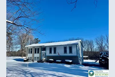 372 Oxford Circle, Moore Township, PA 18014 - Photo 1