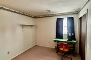 372 Oxford Cir, Moore Township, PA 18014 - Photo 19