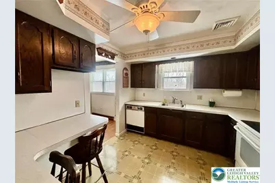 372 Oxford Circle, Moore Township, PA 18014 - Photo 11