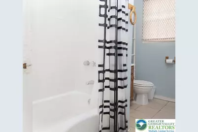 522 S 1st #SF, Bangor Boro, PA 18013 - Photo 17