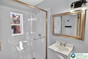 924 Morton St, Bethlehem City, PA 18015 - Photo 9