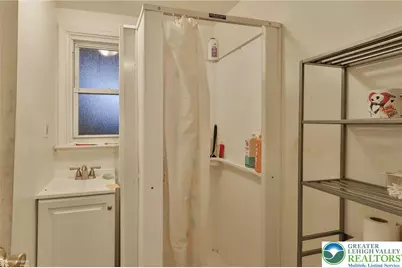 635 N Lumber Street, Allentown, PA 18102 - Photo 9