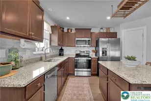 4210 Mimosa Ln, Whitehall Twp, PA 18052 - Photo 9