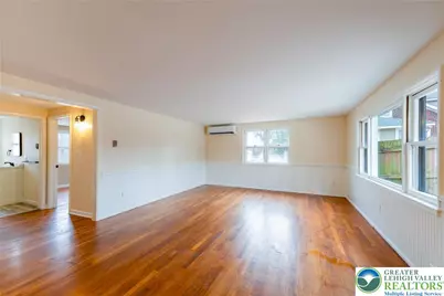 5454 Mauser Street, North Whitehall Twp, PA 18059 - Photo 9