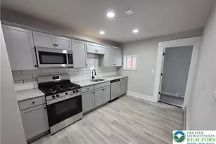 161 W Wilkes Barre, Easton, PA 18042 - Photo 3