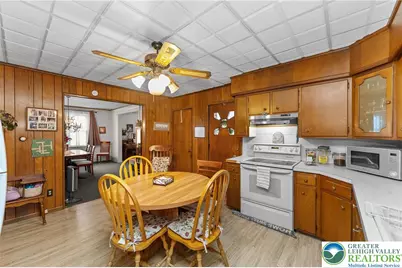 320 Garibaldi Avenue, Roseto, PA 18013 - Photo 13