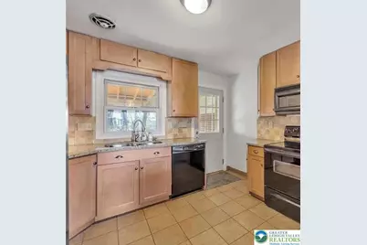 2324 Kemmerer Street, Bethlehem, PA 18017 - Photo 5