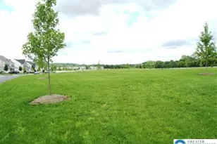 3646 Clauss Dr, Lower Macungie, PA 18062 - Photo 11