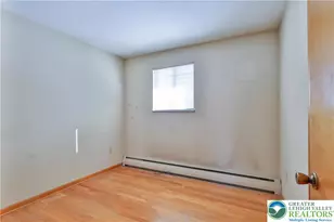 1360 Stonewood Dr, Hanover Twp, PA 18017 - Photo 13