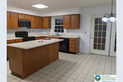 1825 Falcon Drive, Bethlehem, PA 18017 - Photo 5