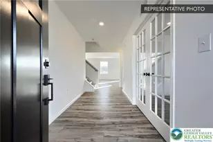 108 Pleasant View Dr, Mahoning Twp, PA 18235 - Photo 5