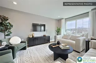 716 Deerfield Blvd, Pennsburg Boro, PA 18073 - Photo 7