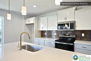 253 Center Rd, Allen Township, PA 18067 - Photo 5