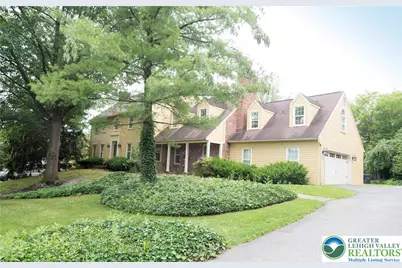 1528 Wethersfield Drive, South Whitehall Twp, PA 18104 - Photo 3