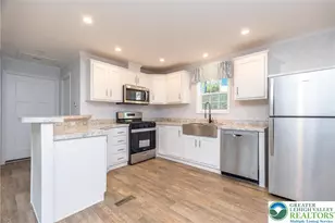 465 Royal Manor Rd, Williams Township, PA 18042 - Photo 3