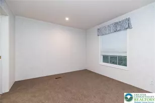 465 Royal Manor Rd, Williams Township, PA 18042 - Photo 11