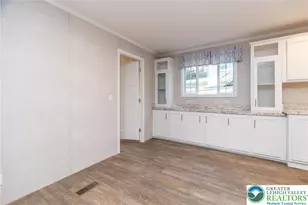 465 Royal Manor Rd, Williams Township, PA 18042 - Photo 11