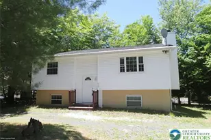 3076 Briarwood Dr, Tobyhanna, PA 18466 - Photo 1