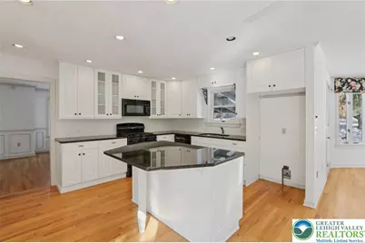 4861 Sydney Close, Lower Macungie Twp, PA 18062 - Photo 21