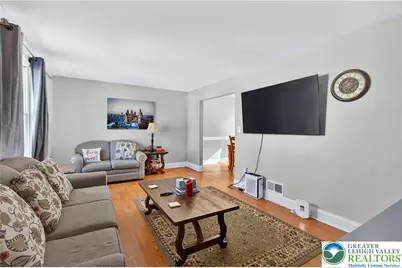 132 Woodview Drive, Trumbauersville, PA 18951 - Photo 5