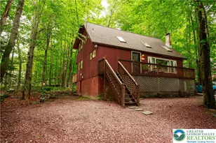 111 Oswayo Dr, Pocono Lake, PA 18347 - Photo 1