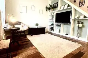 1076 King Way, Upper Macungie Township, PA 18031 - Photo 5