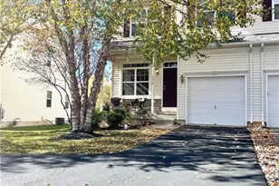 1076 King Way, Breinigsville, PA 18031 - Photo 1