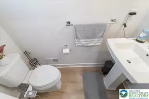 1064 Woodmont Ln, North Catasauqua Bor, PA 18032 - Photo 31