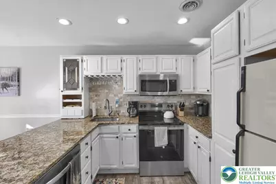 102 Laurelwoods Drive, Kidder, PA 18624 - Photo 7