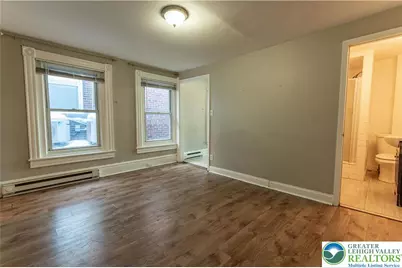 1015 W Hamilton Street #B, Allentown City, PA 18101 - Photo 5