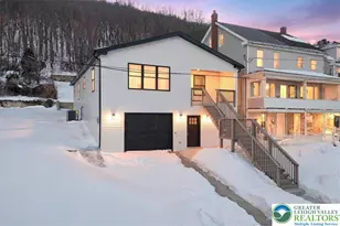 255 E Railroad St, Nesquehoning Boro, PA 18240 - Photo 3