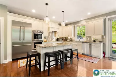 1970 Carriage Knoll Drive, Bethlehem, PA 18015 - Photo 7