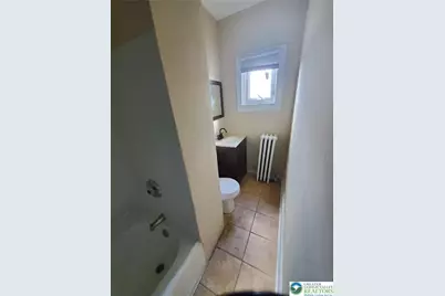 218 S 15th Street #16, Allentown, PA 18102 - Photo 3