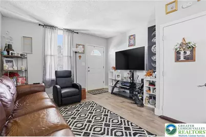 826 Cherokee Street, Fountain Hill Boro, PA 18015 - Photo 7