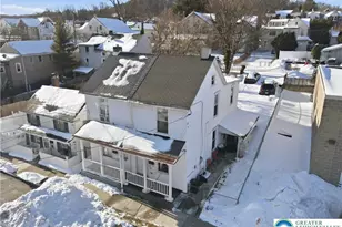 826 Cherokee St, Fountain Hill Boro, PA 18015 - Photo 3