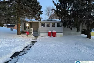 1009 Redwood Dr, Upper Macungie Township, PA 18031 - Photo 1