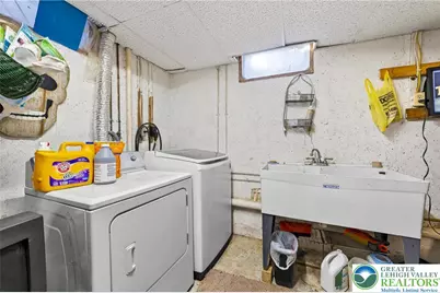 2354 Market, South Whitehall Twp, PA 18104 - Photo 27