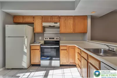 117 Brandywine Drive, Bethlehem Township, PA 18020 - Photo 5