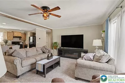 84 Mansfield Drive, Longswamp Twp, PA 18062 - Photo 7