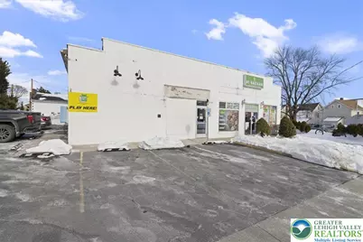 331 Grape Street, Whitehall, PA 18052 - Photo 3