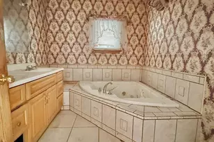 616 Almond Rd, Lehigh Township, PA 18088 - Photo 7