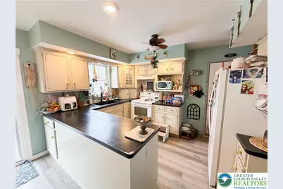 303 E Mountain Top Road, Summit Hill, PA 18250 - Photo 15