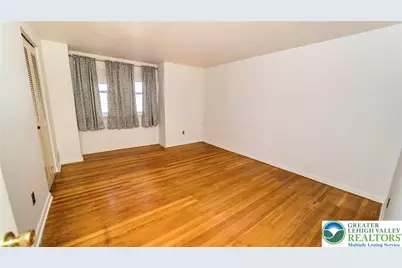 1996 Hall Street, Allentown, PA 18103 - Photo 11