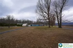 8600 Delong Dr, Heidelberg Township, PA 18080 - Photo 7