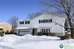 1060 Arbor Ln, Slatington, PA 18080 - Photo 3