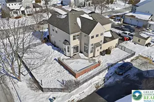 845 Garden Ct, Easton, PA 18040 - Photo 5